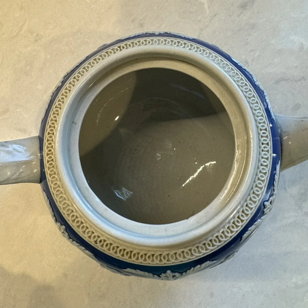 Antique Jasperware Teapot, Blue 4 cup, Dudson Hanley - Picture 10 of 12
